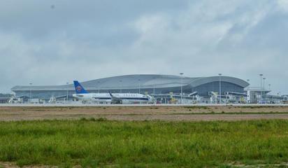 湛江吳川機(jī)場(chǎng)試飛成功，粵西航空樞紐建設(shè)邁出關(guān)鍵一步